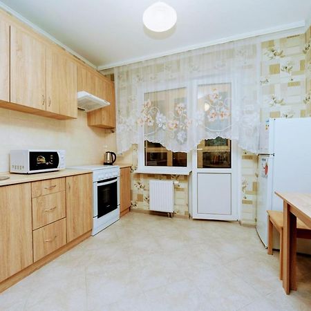 Новая Квартира На Метро Осокорки, Позняки 키예프 외부 사진